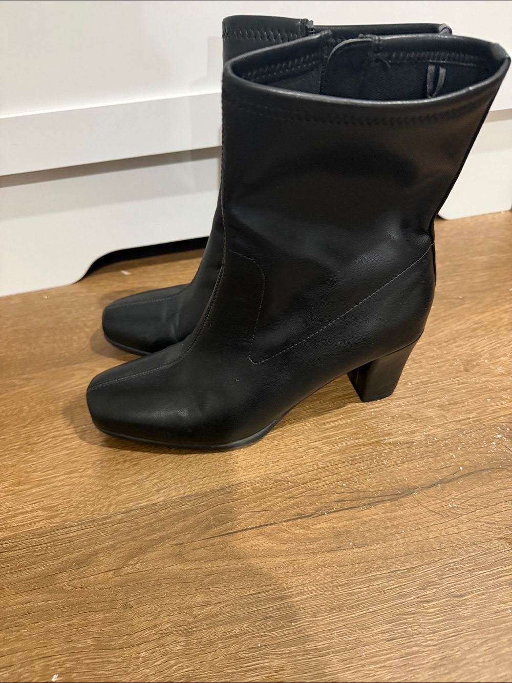 AEROSOLES Black Mid-Calf Block Heel Ankle Boots